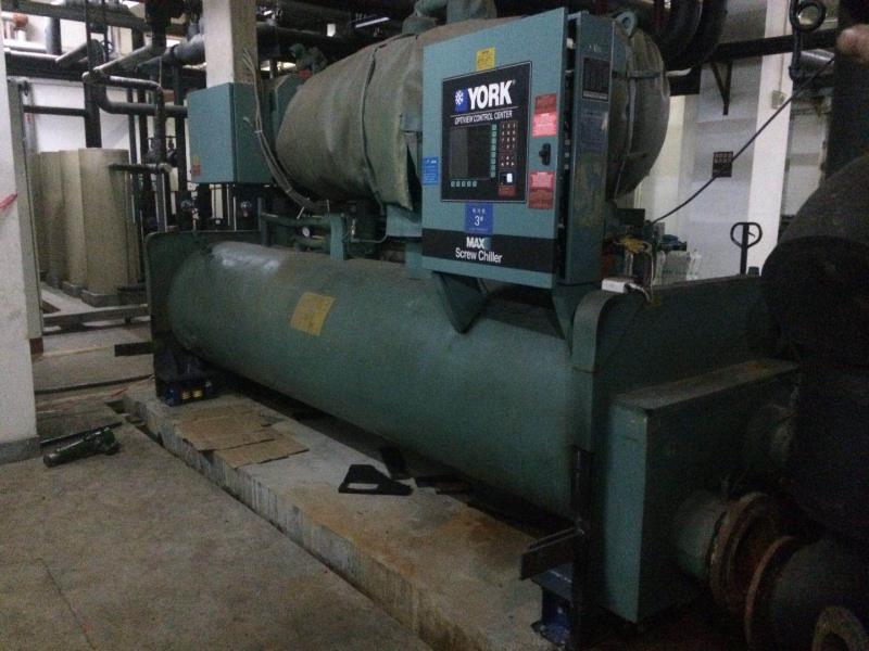 YORK冷水主機安裝彈簧減震器沒效果怎么辦？